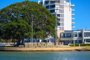 Day trip from Perth Mandurah sign